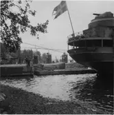 Lennart Wållberg Norrköping var förste kock på ubåten Neptun 1954 Neptuns långresa 1954.
U4, Sjöormen, Neptun vid laddningsbryggan på Märsgarn samt aktern på Patricia.