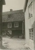 Garvaregården, Vimmerby. Fabrikör C.E Karlbergs första garveri, som han köpte av fabrikör J.P. Hedström, fadern till fabrikör Robert Hedström.