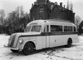 Bussen till Årjäng utanför tingshuset i Klara på en bild från 1934