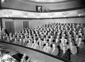 Sveriges charkuterihandlare kongressar på Karlstads teater 1954.