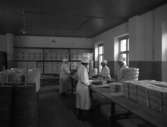 Karlstads Spisbrödsfabrik, senare KF:s bageri, på Långgatan 31-33 i kvarteret Höder. Bilden tagen 1935 samma år som KF tog över verksamheten.