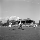 Fotboll, Karlslund - Kristinehamn.
20 september 1955.
