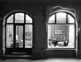 Butiksfönster tillhörande Husqvarna AB.