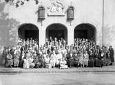 Nykterhetsorganisationen Vita bandet utanför Betlehemskyrkan 1933.
