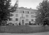 Flickskolan plåtad år 1933.