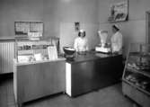 Bild från Karlstadsortens mejeriförenings butik i Klara, tagen 1949.