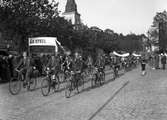 Cykelpropaganda längs Kungsgatan 1934.