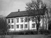 Bild tagen ute hos damastvävaren C G Widlunds Trangärdstorp i maj 1935.