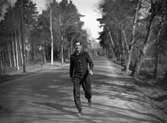 Riksmarschen var en tävling inom motionsidrott i Sverige på 1940-talet.  Upprinnelsen var en allmän önskan om att stärka folkets hälsa och fosterlandskänsla under andra världskriget. Startåret var 1940, och Sveriges städer (kommuner) tävlade mot varandra. Arrangör var Svenska Gångförbundet och startavgiften var 25 öre. Damerna gick 10 km och herrarna gick 15 km.