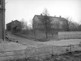Svanbomska villan på Herrhagen. Gaveln på KMV:s kontor skymtar till vänster. Bilden tagen runt 1905.
