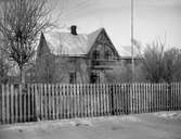 Villa på Strand med adress 1:a Villagatan 1 på en bild från 1933.