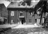 Landshövdingegården i kvarteret Almen i slutet av 1930-talet.