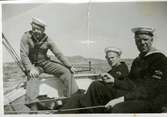 Gåva av Kenneth Larsson, son till Gösta Larsson. Fotografier från Gösta Larssons tjänstgöring i flottan. Fotgrafier från 1937 - 1954.
Ubåten Valen
