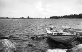 Båt vid fiskeläget Kuggörarna.


