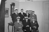 Studentjubiléet (60-års) i Stockholm 1964. Deltagare: f kaptenen Konstantin Samelius, Stockholm, f läroverksadjunkten Birger Enlund, Falun, jur dr Eric Carlquist, Stockholm, f kaptenen Gunnar Grubb, Djursholm, f postmästaren Nils Hillström, Stockholm, f landssekreteraren Emil Lindström, Falun samt f postkontrollören Anton Wittholm, Stockholm.

