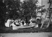 Kanoten med katten. Foto juli 1904.
