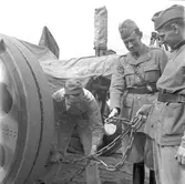 Gävleutställningen 1946
arrangerades 21 juni - 4 augusti. En utställning med anledning av Gävle stads 500-årsjubileum. På 350.000 kv.m. visade 530 utställare sina produkter. Utställningen besöktes av ca 760.000 personer.

Civilförsvaret
