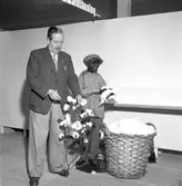 Gävleutställningen 1946
arrangerades 21 juni - 4 augusti. En utställning med anledning av Gävle stads 500-årsjubileum. På 350.000 kv.m. visade 530 utställare sina produkter. Utställningen besöktes av ca 760.000 personer.

Gefle Manufactur
