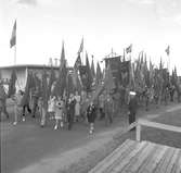 Gävleutställningen 1946
arrangerades 21 juni - 4 augusti. En utställning med anledning av Gävle stads 500-årsjubileum. På 350.000 kv.m. visade 530 utställare sina produkter. Utställningen besöktes av ca 760.000 personer.

Försvaret