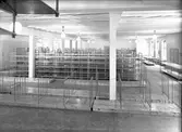 Interiör av lagerlokal hos Gävle Ångväveri AB. 1 april 1946.