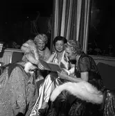 Ahlgrens Tekniska Fabrik AB, 70 årsjubileum.  Middag och medaljutdelning på Central Hotellet. 8 juni 1956.
