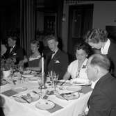 Ahlgrens Tekniska Fabrik AB, 70 årsjubileum.  Middag och medaljutdelning på Central Hotellet. 8 juni 1956.
