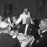Ahlgrens Tekniska Fabrik AB, 70 årsjubileum.  Middag och medaljutdelning på Central Hotellet. 8 juni 1956.
