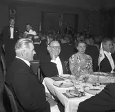 Ahlgrens Tekniska Fabrik AB, 70 årsjubileum.  Middag och medaljutdelning på Central Hotellet. 8 juni 1956.