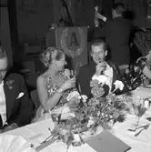 Ahlgrens Tekniska Fabrik AB, 70 årsjubileum.  Middag och medaljutdelning på Central Hotellet. 8 juni 1956.
