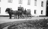 Häst och vagn. Tidsomfånget är 1900 - 1940