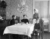 Kaffedags. Tidsomfånget är 1900 - 1940