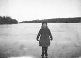 Eva på isen. December 1908.
