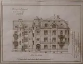 Ritning till bostadshus vid Esplanaden av J Fred Olsson.

Ritning till nybyggnad
å tomten no:759
År 1905 den 17 februari blef denna
ritning godkänd af Byggnadsnämden
den i Kalmar; betygas
av Byggnadsnämdens vägnar
            A.Hellin
Fasad mot gården
J.Fred Olson
Bofinken 5