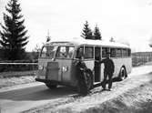 Bussen som går till Bollnäs. Lars Bäckvall och Alfred Larsson