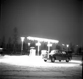 Is på bensinstationen
