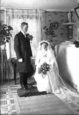 Emil Lindgren f. 15 september 1891 och Ester Kristina Johansson f. 8 juli 1894 från Ovansjö. Bröllop 9 oktober 1915 i Prästhyttan