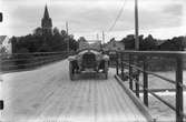 Bilden är tagen i Avesta på Landsvägsbron vid Dalälven före 1932.