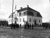 Torsåkers kommunalhus, byggt 1909. Riksdagsvalet den 5 april 1914.