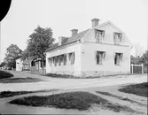 Strömsbro utbyggdes kraftigt år 1776.
1850-talet togs förslaget upp om en utbyggnad och planering av Strömsbro i ett rutnät med raka gator och torg när Gefle Manufactur AB etablerade sig och det behövdes planera för bostäder och lokaler för hantverk och handel.





