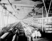 Gefle Manufactur AB, grundades 1849 - som ett av Sveriges första bolag enligt aktiebolagsformen.

Byggnadstekniska nyheter som gjutjärnskolonner kunde göra vävsalarna stora.







