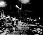 Lövstabruk. År 1643 köpte De Geer bruket och utvecklades till Sveriges största järnbruk.
Efter branden 1719 återuppfördes  herrgården med flyglar i sten. Karolinsk stil. (Bilden använd som förlaga till en målning av Bruno Hoppe. Målningen hänger på Jernkontoret.)