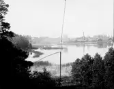 Forsbacka bruk vid Gavleån

Johan Magnus af Nordin köpte på 1770-talet andelar och drev och byggde ut bruket. Nordin uppförde 1777 herrgården med park, ekonomibyggnader, arbetarbostäder och ett orangeri.





