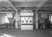 Engwall & Co var de första i Sverige som målmedvetet gick in för försälning av paketerat rostat kaffe som märkesvara.

Den första kafferostningsmaskinen köptes in 1913. På 1920-talet skaffade man nya lokaler och nu riktade man in sig på kaffe, kryddor och namnet Gevalia.
