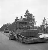 Vägbeläggning, Hillevägen. 15 juni 1950.



