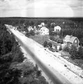 Ny vattenledning drages till Forsbacka. 17 juli 1950.

