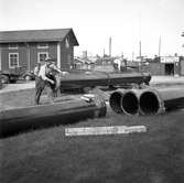 Rördragning längs Brynäsgatan. 11 juli 1950.



