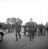 Hemkomst från manöver i Småland till Kungsbäck. 12 oktober 1950.



