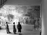 Nynässkolan. Invigning av  den färdiga väggmålningen. 7 oktobet 1951.

