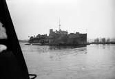 Båtar från hamnen. 16 november 1951. Ubåtsfartyget 