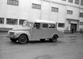 Forslunds Motor, exlusiv skåpbil. 16 november 1951.
Fösta hand för tidningarna.
